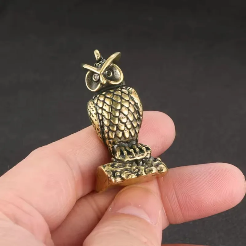 1 Pcs Retro Solid Brass Standing Owl Mini Statue Desktop Decoration Crafts Keychain Pendant Suitable Home Office Ornament
