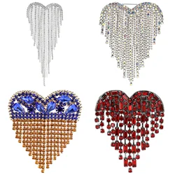 Stylish Rhinestone Love Brooches for Women Unisex Tassel Valentine Heart Pins Banquet Party Backpack Gifts Jewelry Accessories