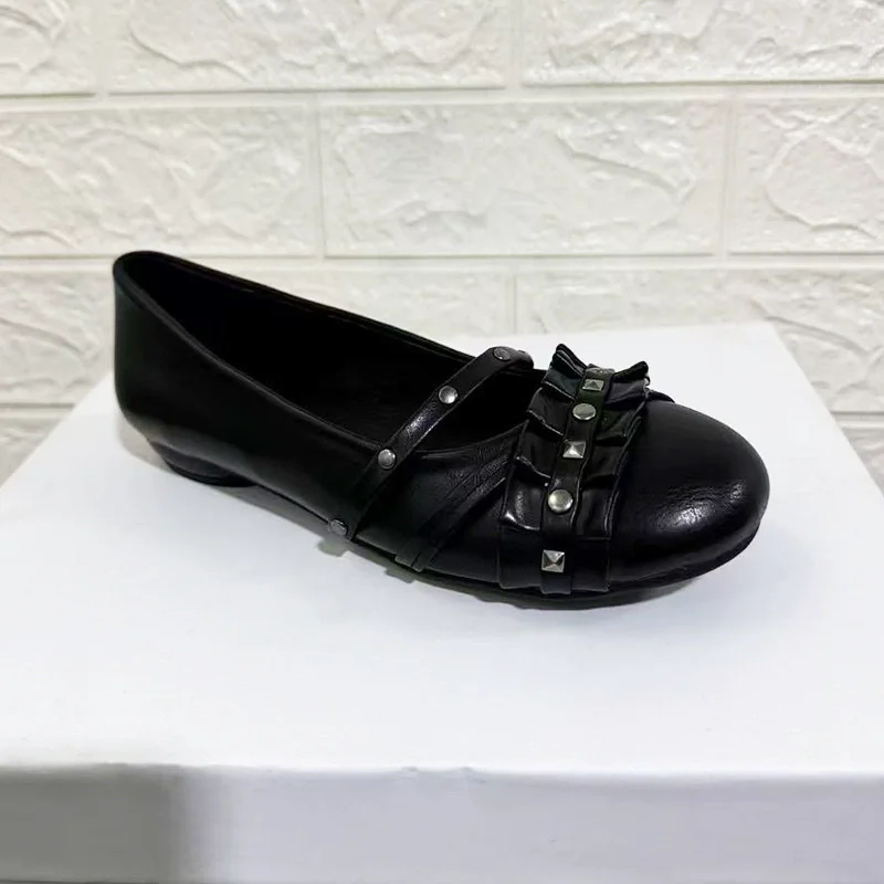 02-Black