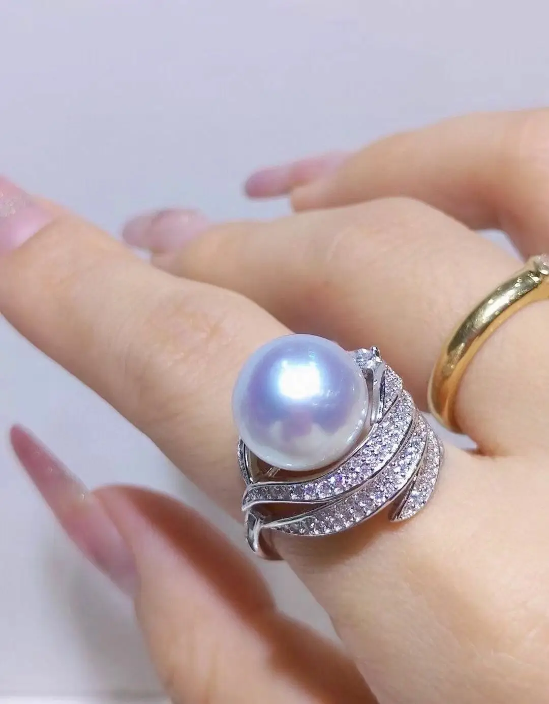 Gorgeous 10-11mm South Sea Round White Pearl Ring 925s