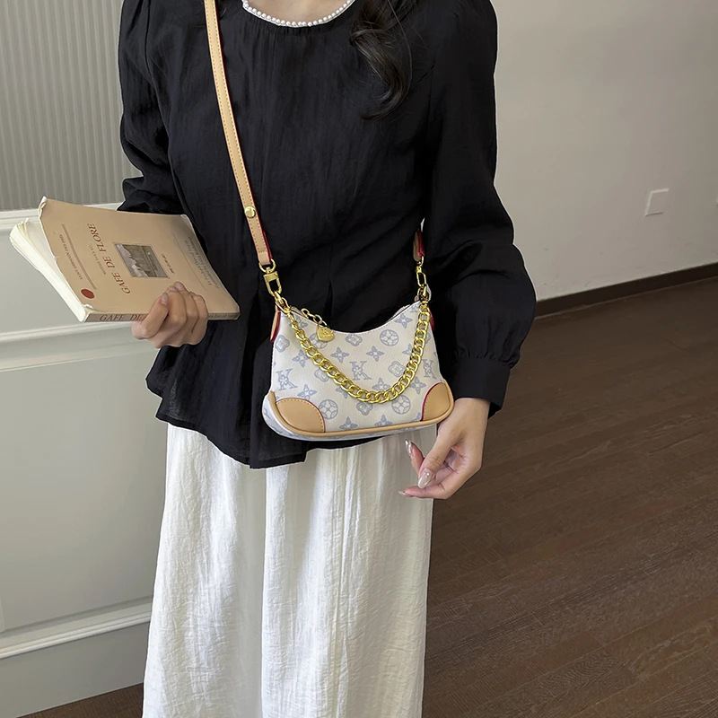 Luxury and fashionable women's zipper crossbody bag, high-quality design handbag, elegant and classic party shoulder bag