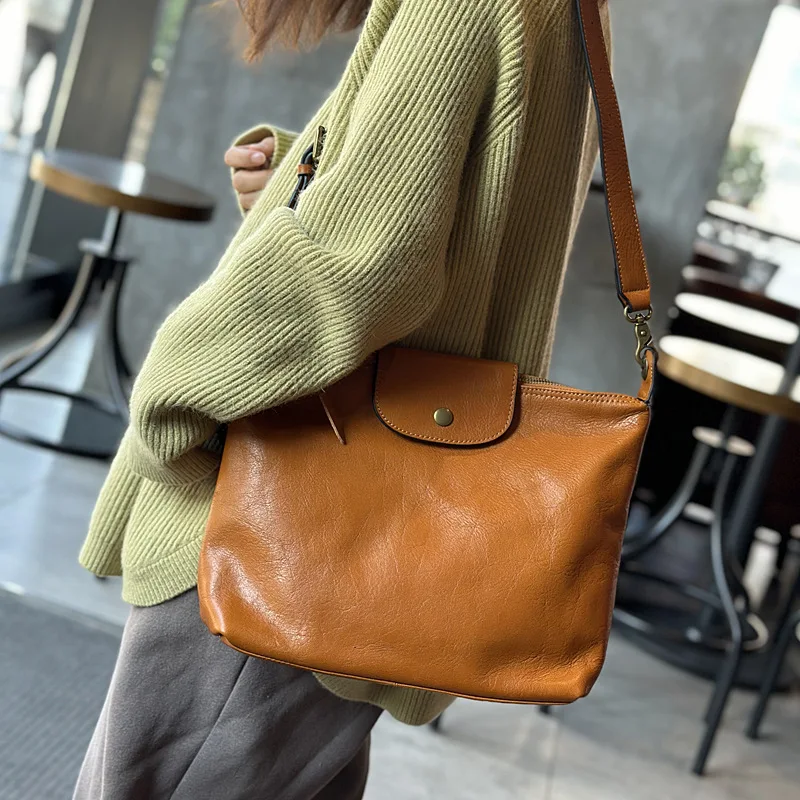 Vintage vegetable tanned cowhide women's bag Leather single shoulder crossbody casual large capacity holiday bag