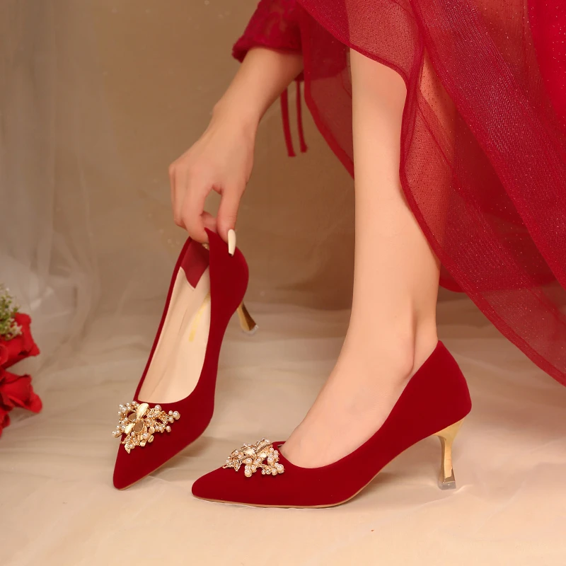 كعب مربع حذا فردي للسيدات 2025 الربيع والخريف جديد أشار تو الجلد المدبوغ زهرة الانزلاق على عدم الانزلاق أحذية الزفاف عالية الكعب #1