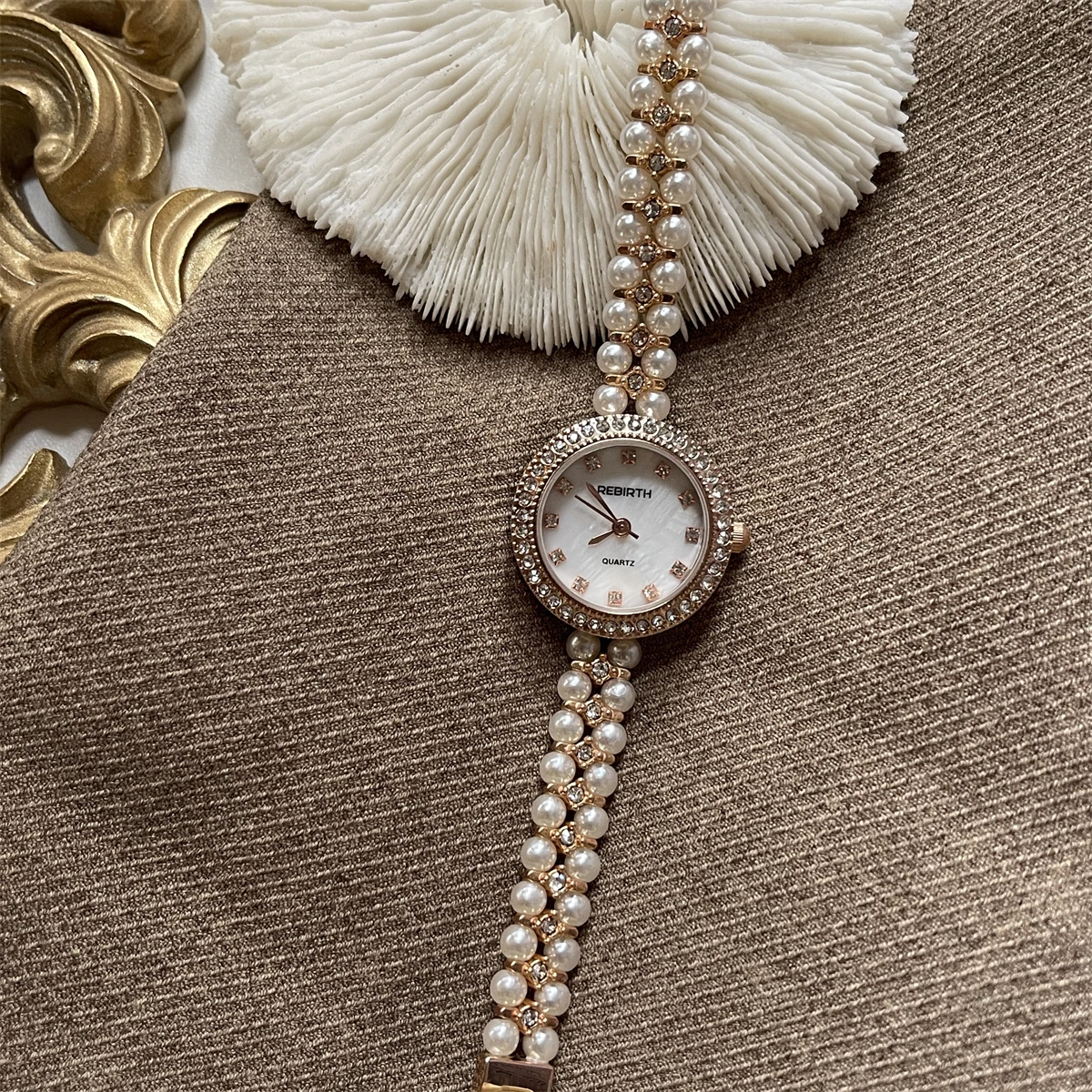 Vintage bracelet watch for women, French light luxury retro high-end ladies quartz watch, original ladies watch, female gift