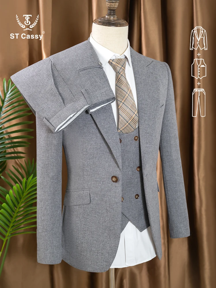

Men's three piece suit light gray elegant slim fit formal office and leisure banquet groomsman set groom's wedding dress