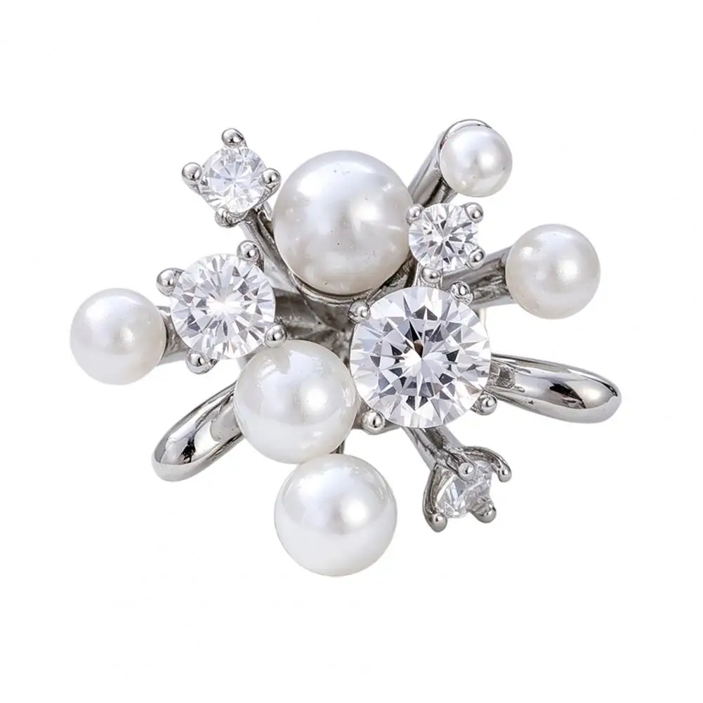 Alloy Brooch Women Brooch Snowflake Pin with Imitation Pearl Cubic Zirconia Inlay Lapel Badge Versatile Compact Love Bouquet