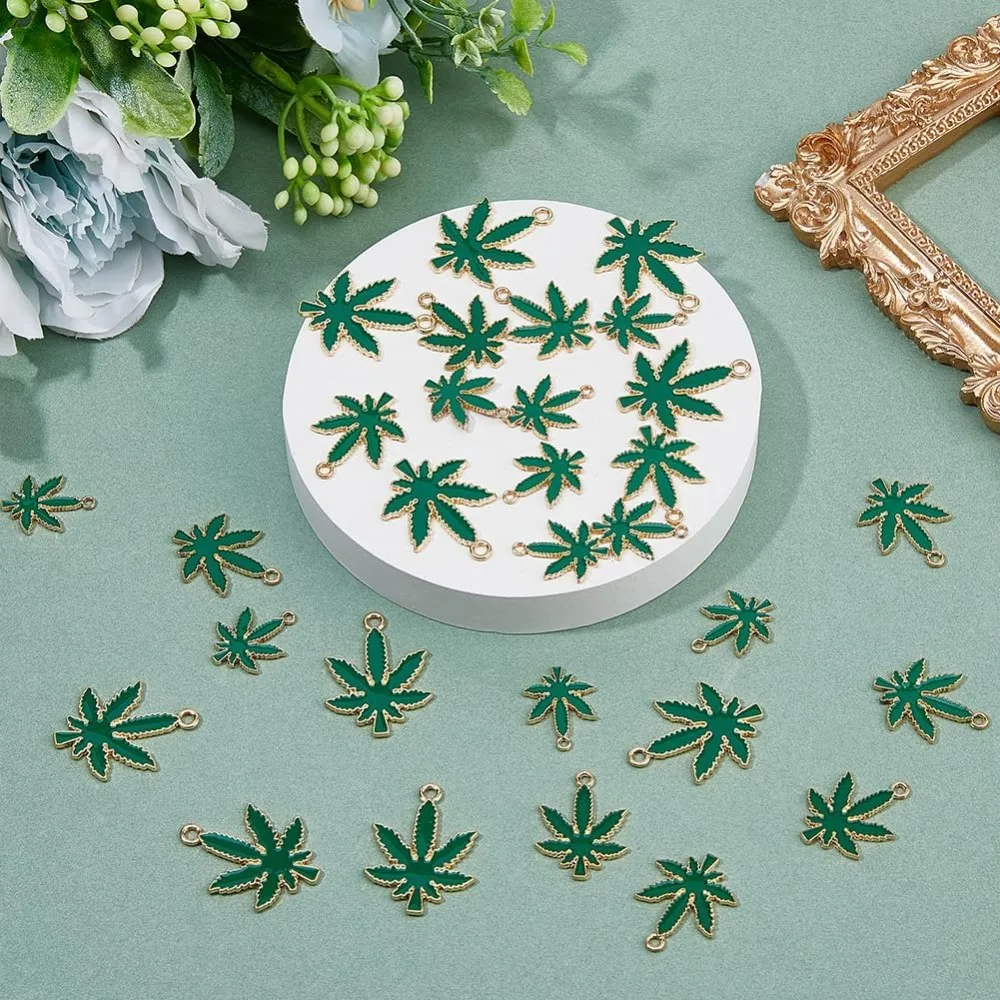 30Pcs 3 Styles Alloy Maple Leaf Charms Enamel Green Maple Leaf Charms Fall Enamel Pendants Leaf Shape Tree Leaves Pendant kit