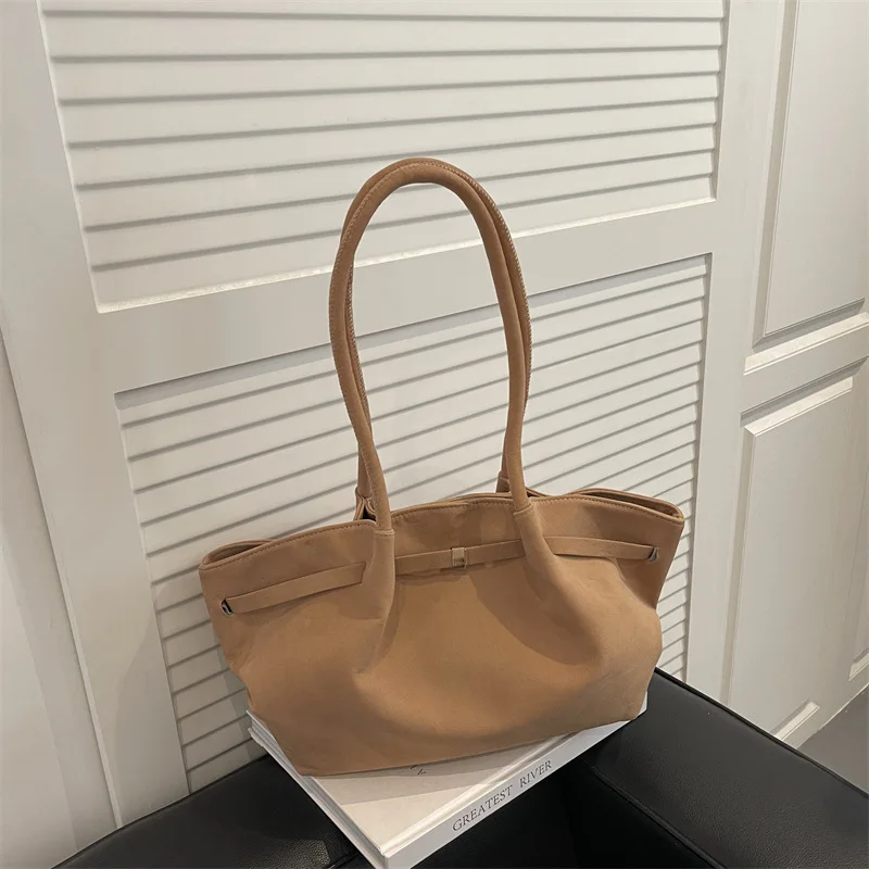 Vintage Wildleder-Schultertasche für Damen, minimalistische Tragetasche mit großem Fassungsvermögen, Retro-Schulterhandtasche für den täglichen Gebrauch und Reisen. – Detail 21