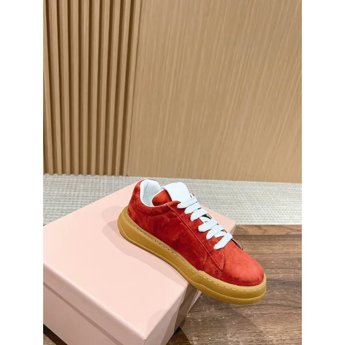 High quality  fashion blogger's same  sports casual travel cool sneaker Brown frosted leather board shoes