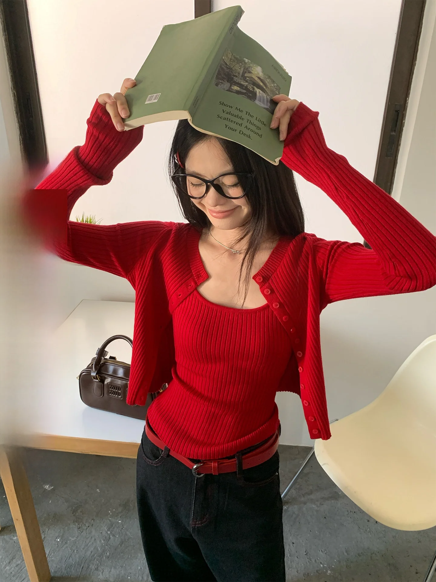 

Красный вязаный кардиган и комплект из двух предметов: женский весенний корейский свитер с длинными рукавами, топ в стиле Lazy Style, повседневная мода