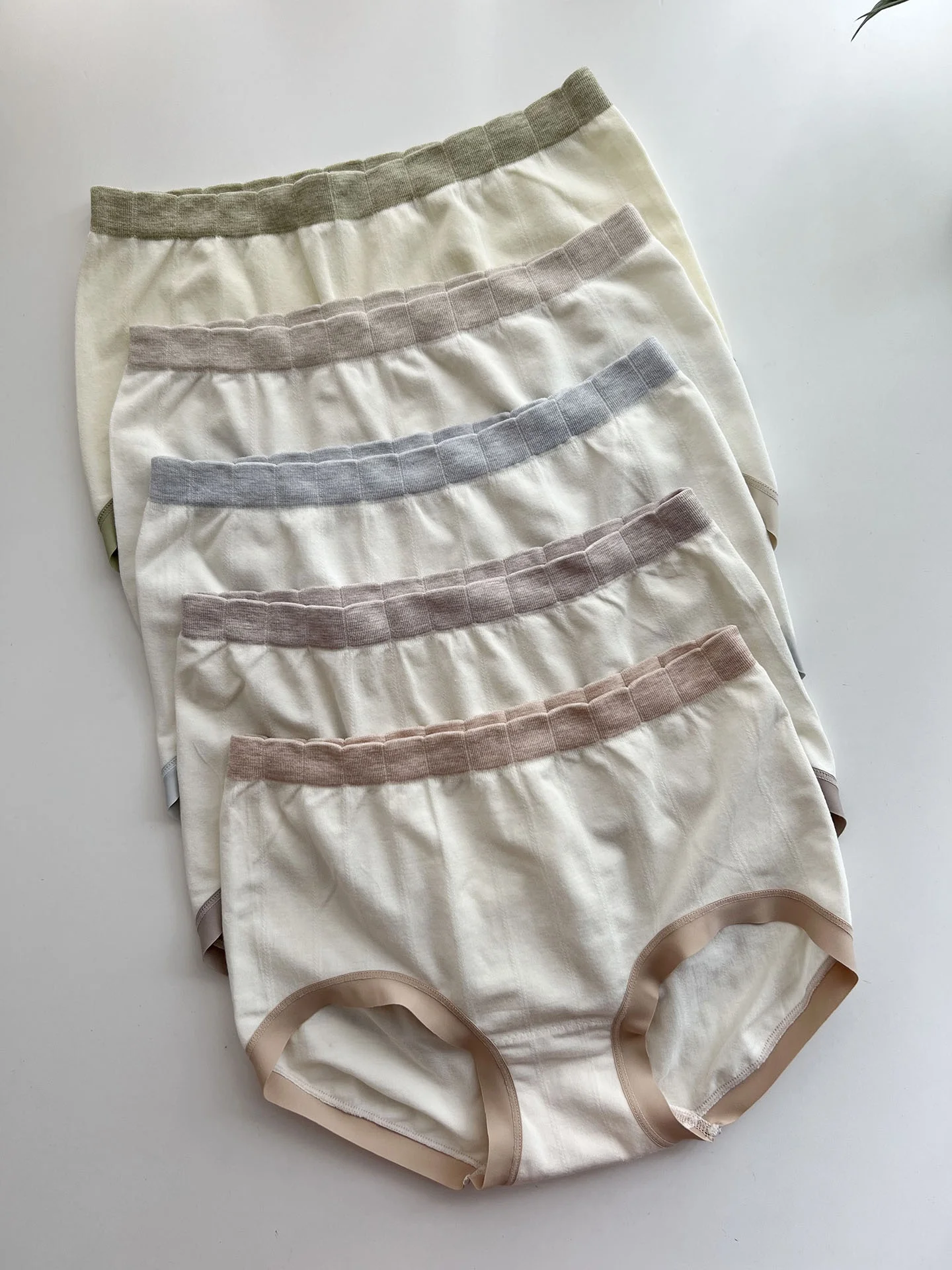 Calcinha Feminina Sedna Modal Color Block de Cintura Média com Alta Elasticidade 622 Confortável e Respirável