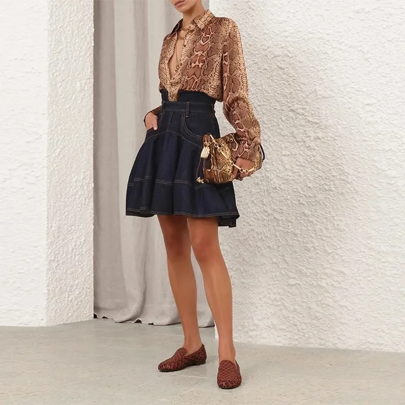 

Новинка 2025, джинсовая серия, темно-синяя женская блузка с рукавами 3/4, воротник-стойка, комплект из высококачественной блузки и мини-юбки