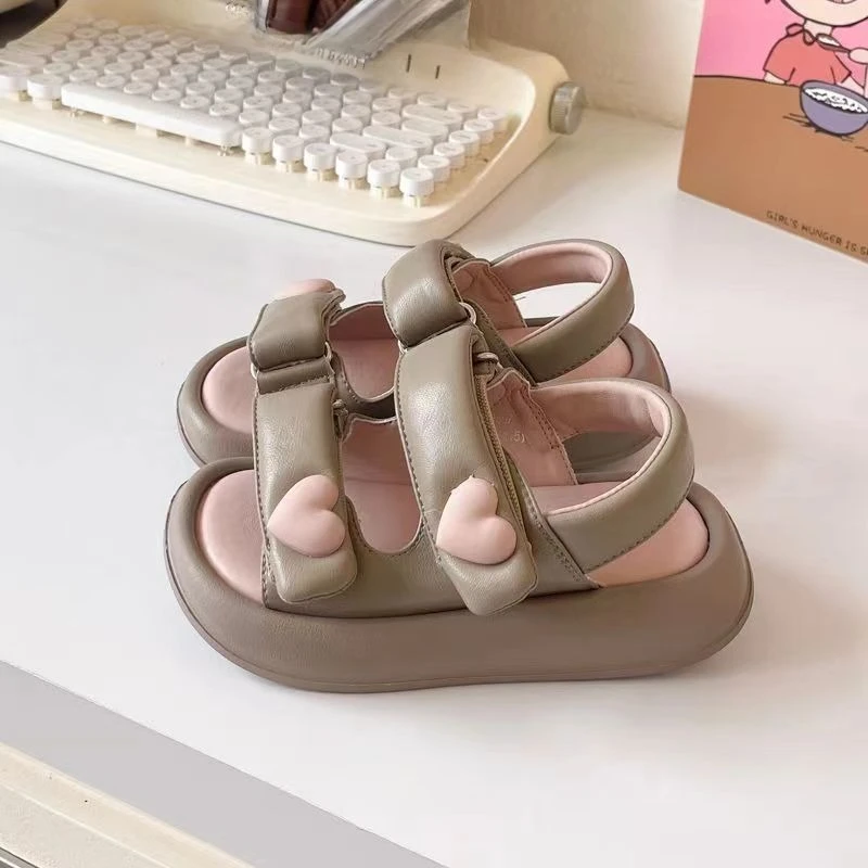

Girls Sandals 2026 Summer Soft Sole Princess Beach Shoes for Girls Heart Design Casual