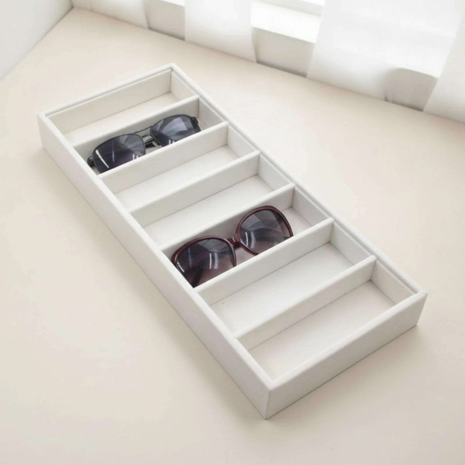 Glasses Tray with 7 Compartments Rectangular Sunglasses Display Tray Sunglasses Organizer Space-Saving Eyewear Display
