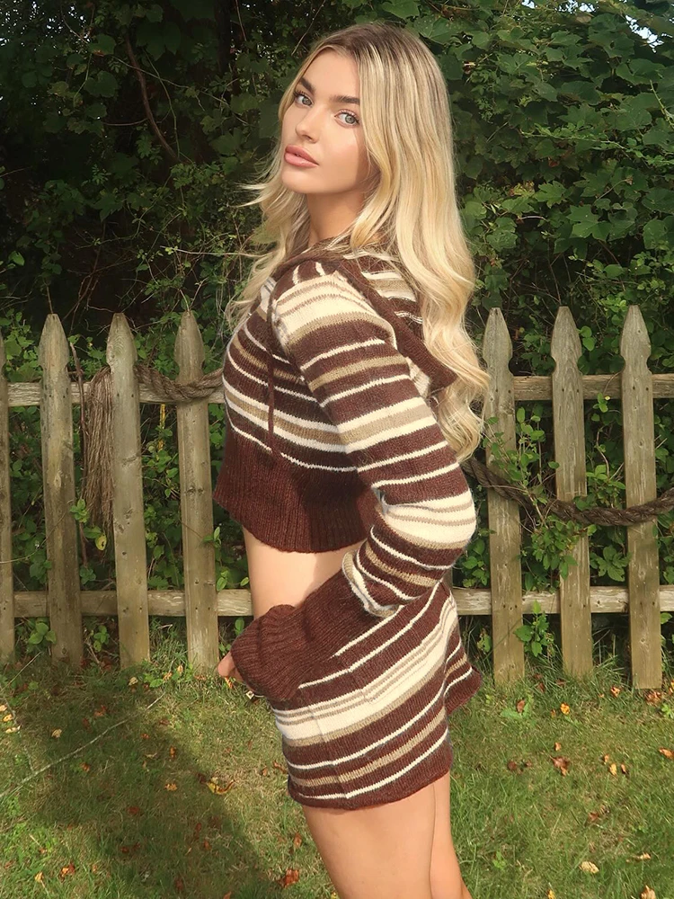 

Cutenew Hooded Stripe Knit Patchwork 2-Piece Set Women Zip Sweater Coat+Drawstring Shorts Matching Casual Stretch Slim Outfit