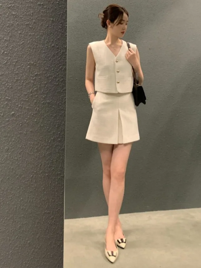 

Шикарный летний элегантный жилет с v-образным вырезом, топ плюс юбка трапециевидной формы с высокой талией, комплект из двух предметов для женщин, модный ансамбль