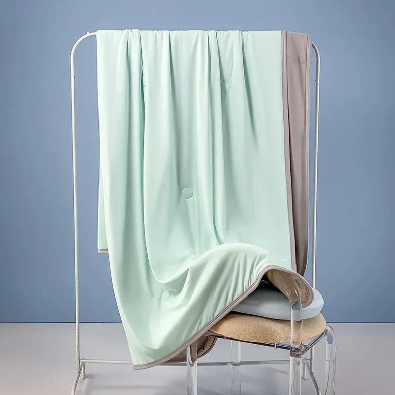 Summer Cooling Comforter Grade A Air Condition Comforter Breathable Cool Comforter for Hot Sleepers and Night Sweats Nap Blanket
