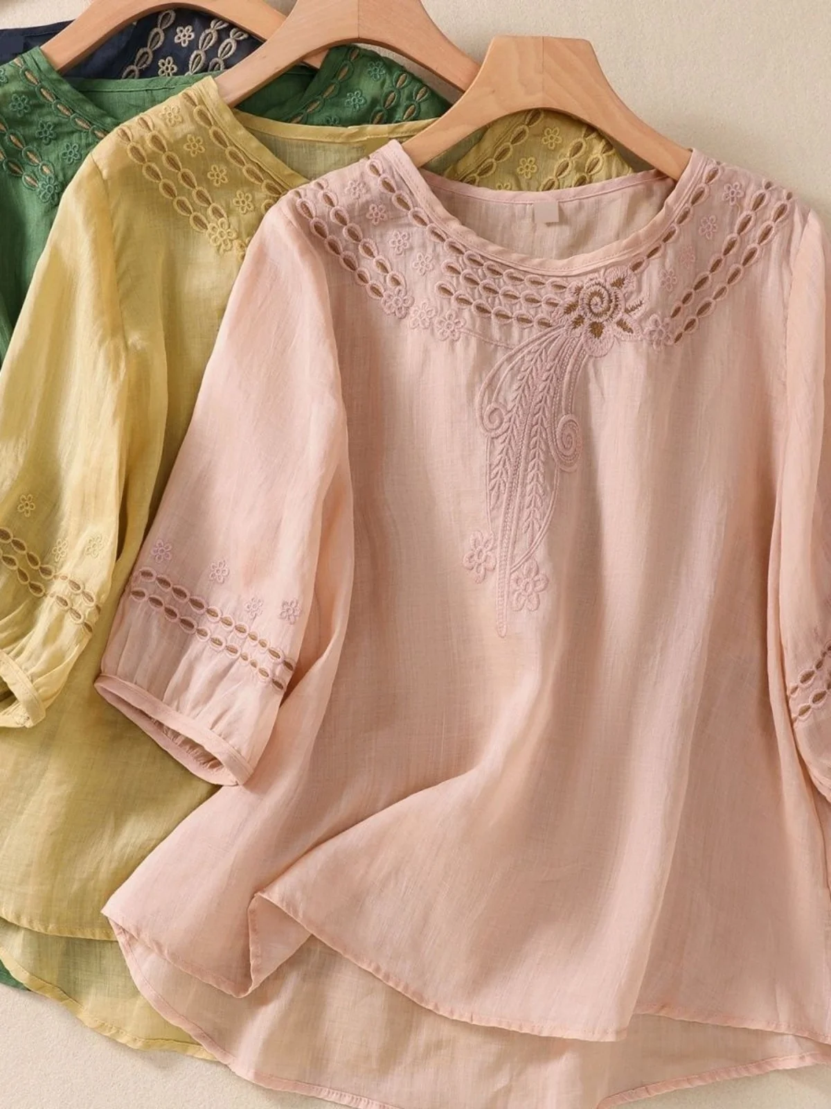 

2024 New Style Ethnic Retro Cotton Linen Embroidered Shirt Summer 3/4 Sleeve Loose Fit Slimming Versatile Overhead Top