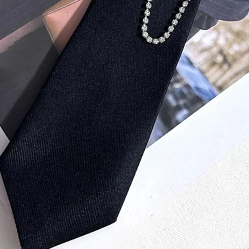 สาว JK เครื่องแบบสีดำผูก Preepy ดูดาวเคราะห์คอผูกเครื่องแบบผูก