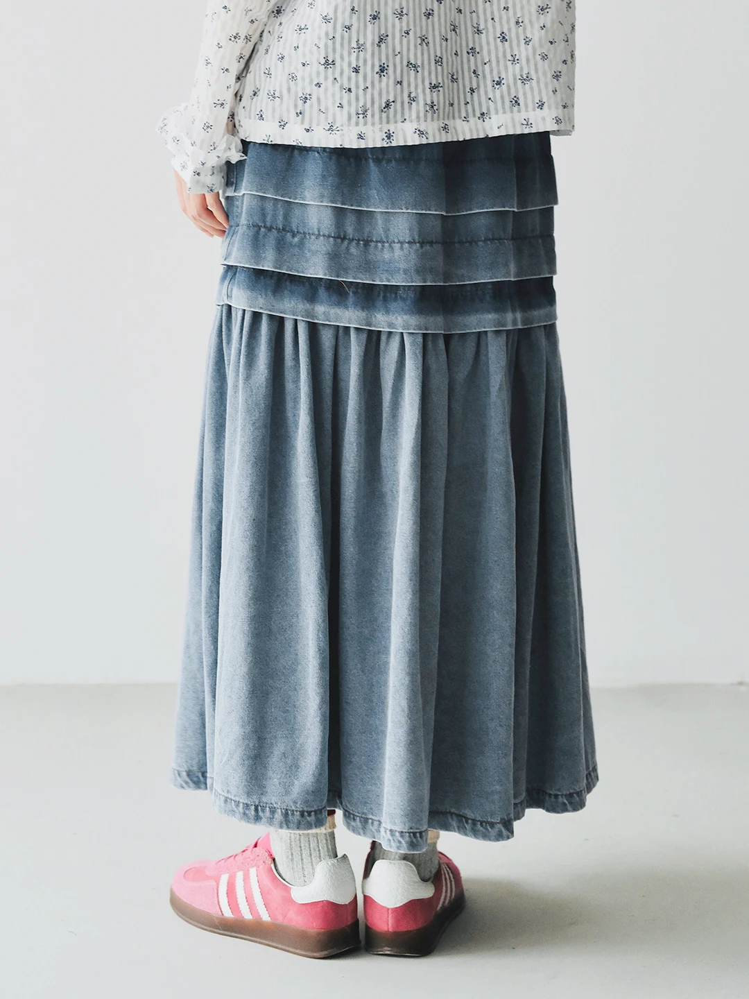 IMAKOKONI original design unique pleated patchwork denim skirt for women  244744