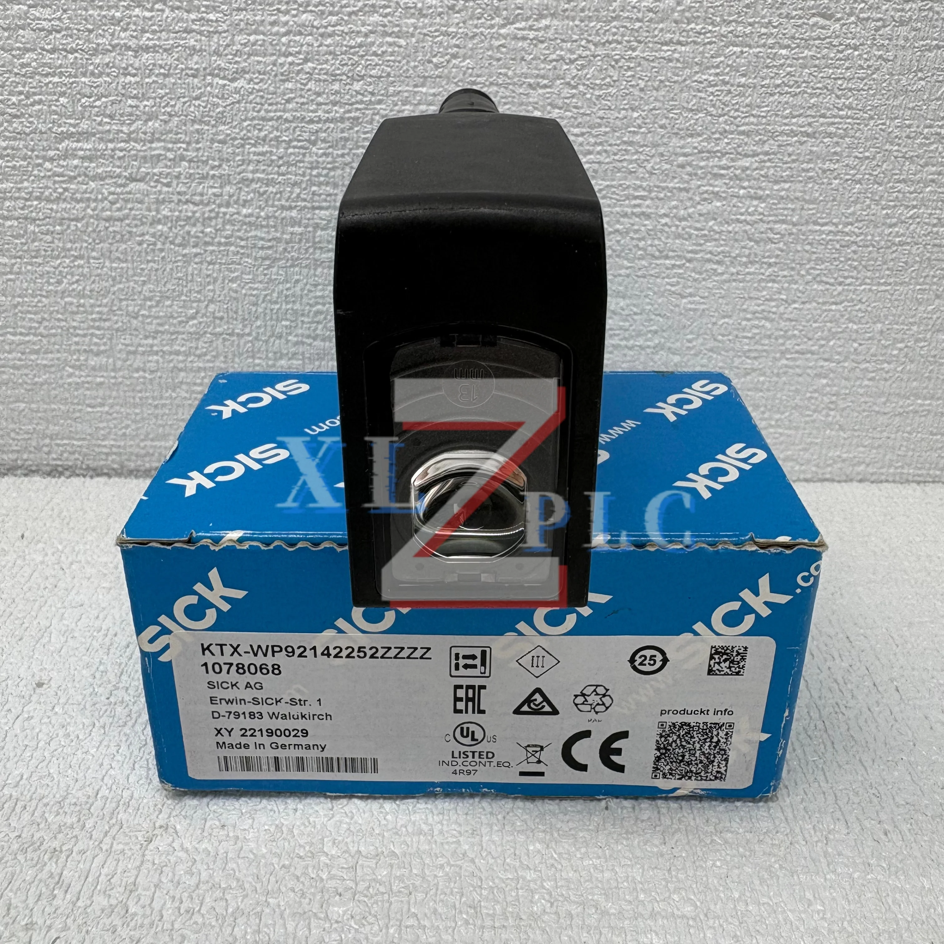 Brand New  KTX-WP92142252ZZZZ 1078068 Color Mark Sensor