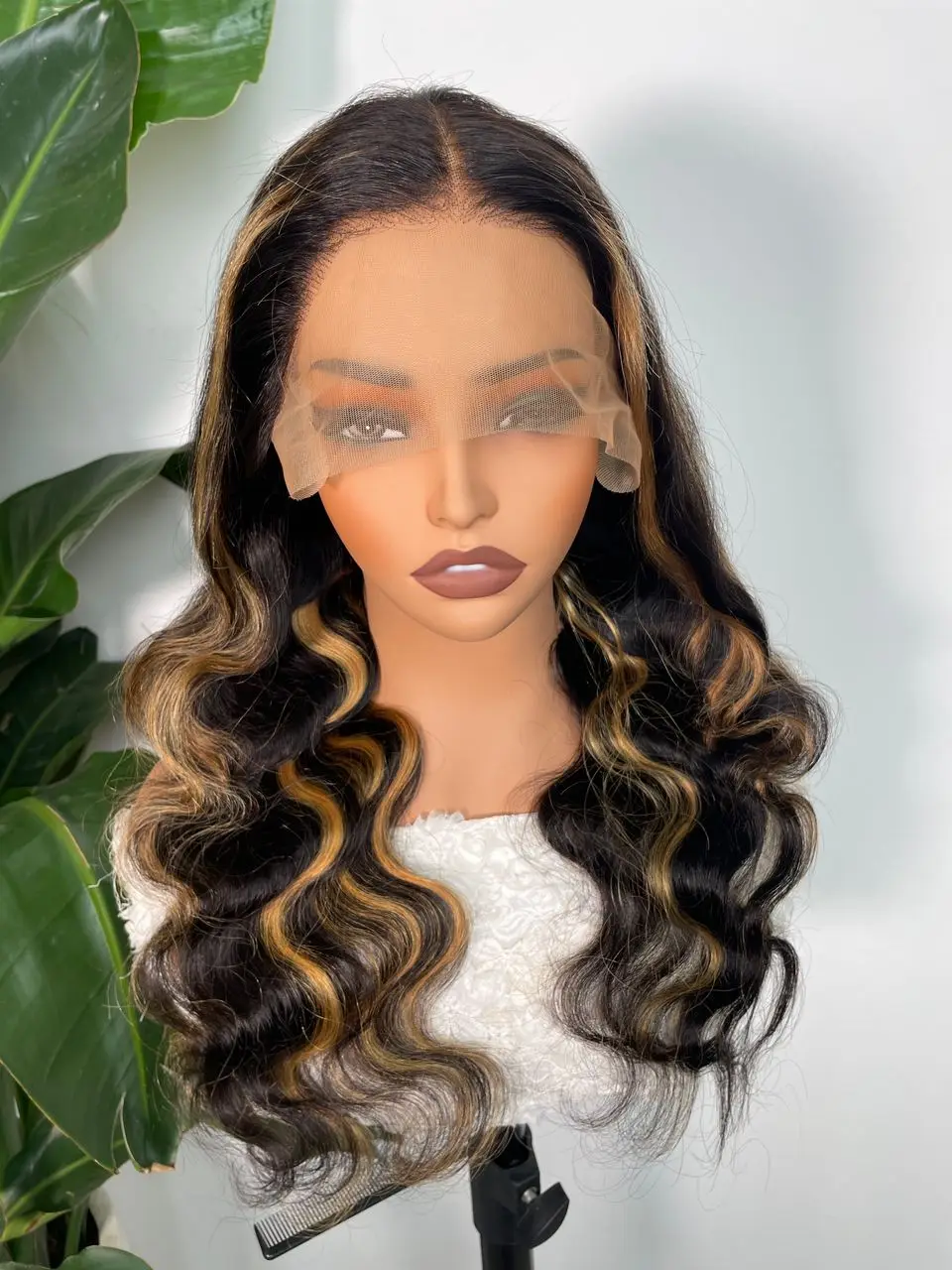 Geeta 220% Density 26 28 Inch FP1B27 Highlight Color Lace Frontal Wig Body Wave 13x4 Lace Front Human Hair Wigs for Black Women