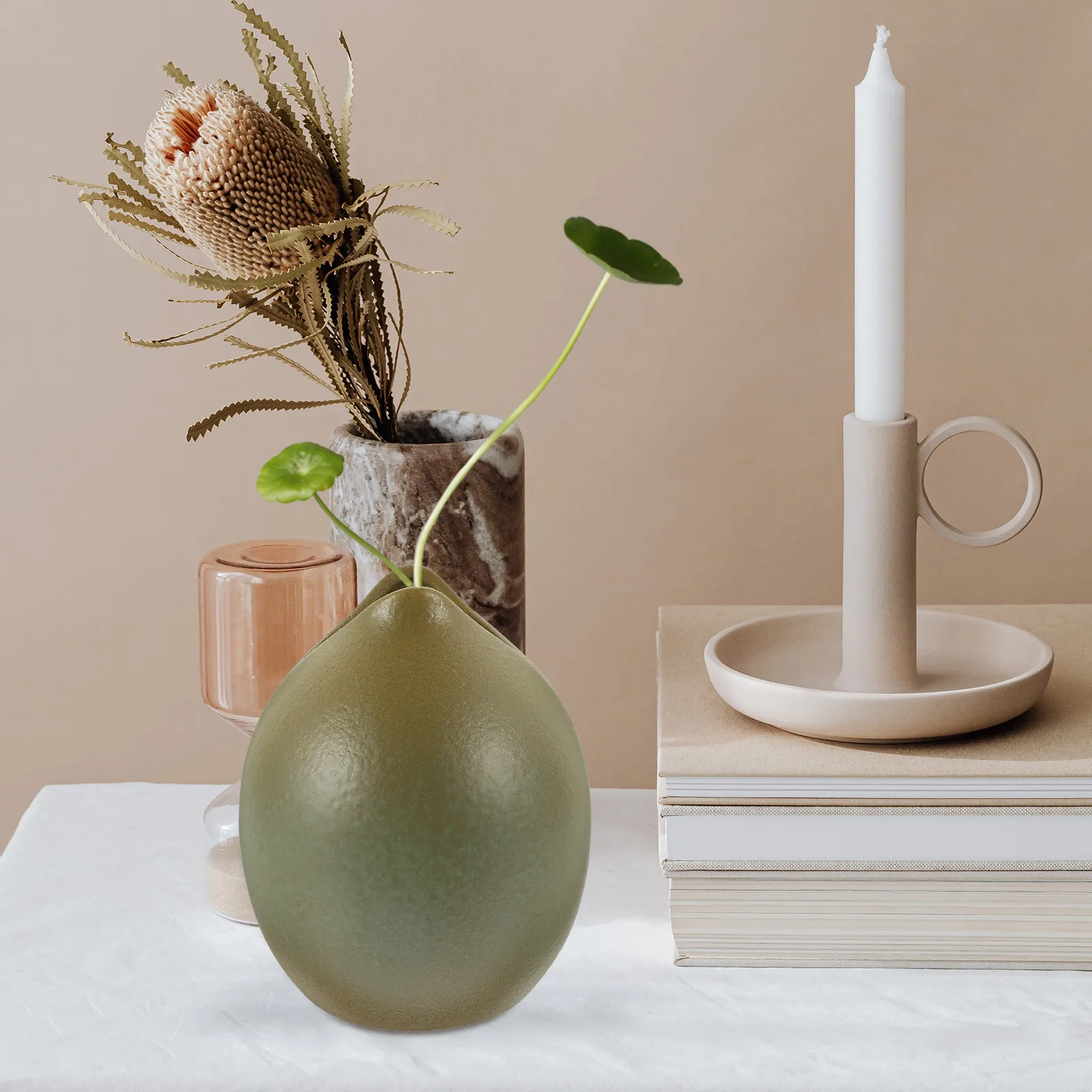 

1Pcs Ceramic Flower Vase Vintage Style Pretty Desktop Floral Arrangement Container Home Decoration Tabletop Ceramic Flower