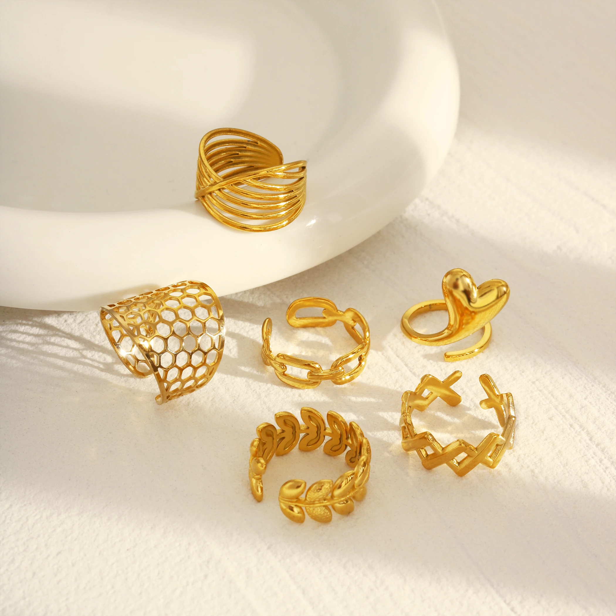 

Hot selling 18K Gold Plated Waterproof Stainless Steel Ring Series For Woman Stainless Steel Charm Fashion Jewelry Elegant Party