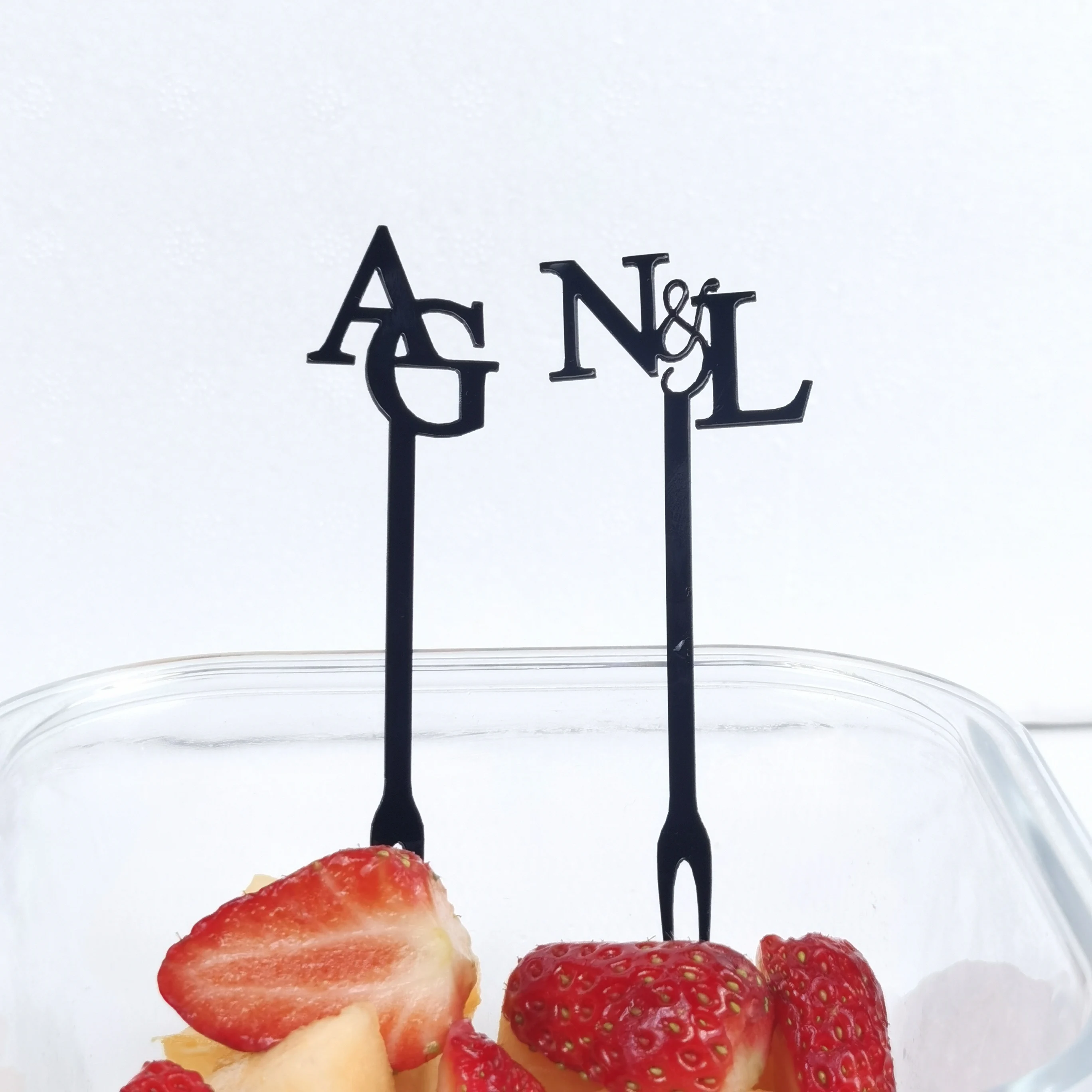 

Personalized Fruit Fork Wedding Dining Custom Fork Wedding Decoration Customed Acrylic Dinner Party Edible50/100