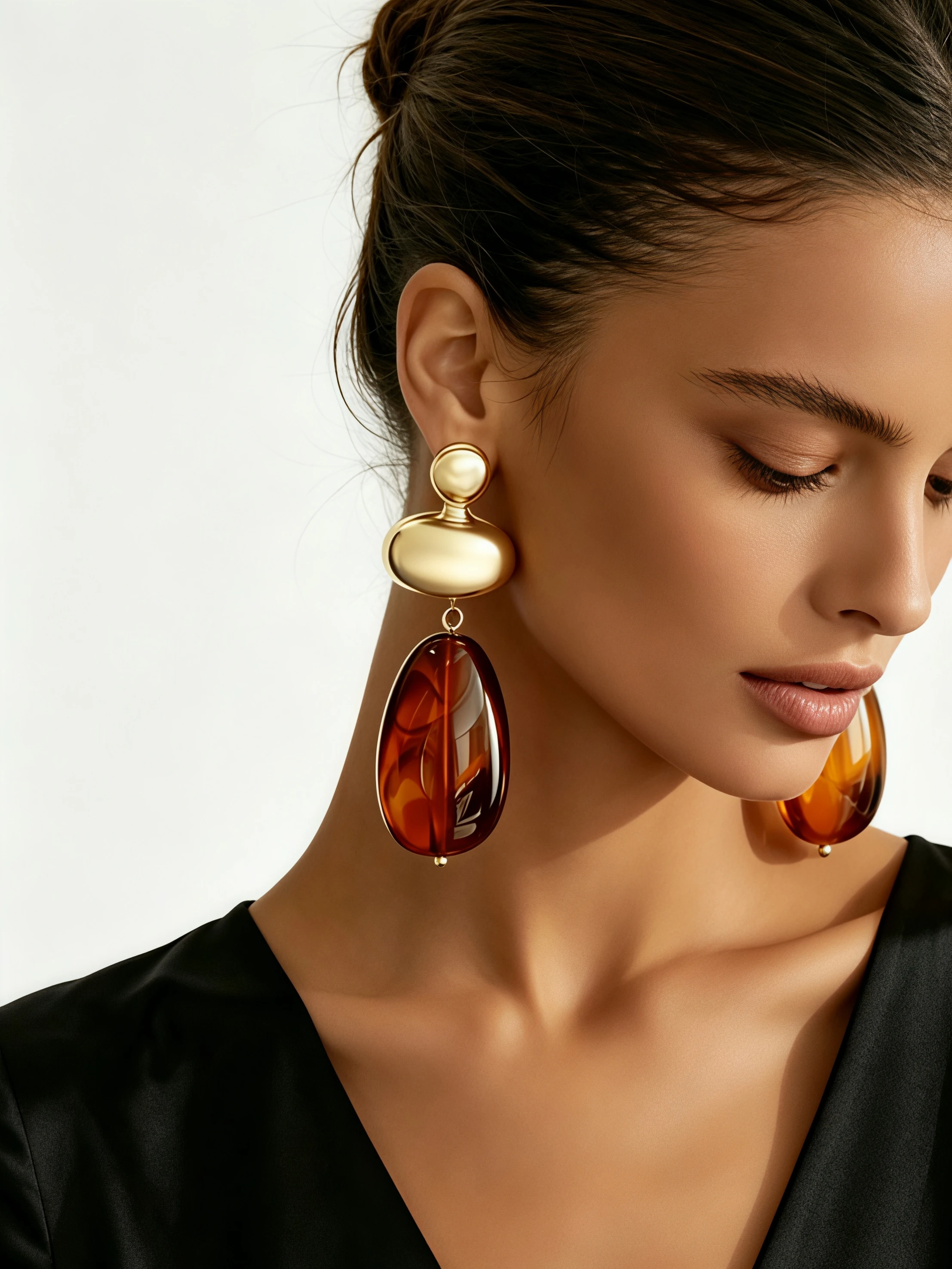 Fashionable Ladies Dangle Earrings with Bright Geometric Oval Metal Splicing Imitation Amber Teardrop Pendant Earrings