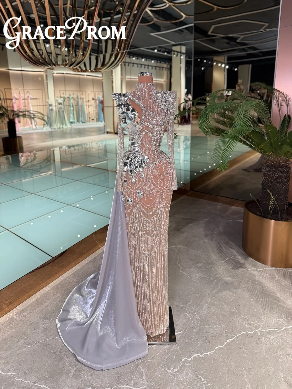 

Exquisite Diamond Evening Dress Graceful Long-Sleeved Evening Gown 2026 Shiny A-Line Floor-Length Party Gown Customized