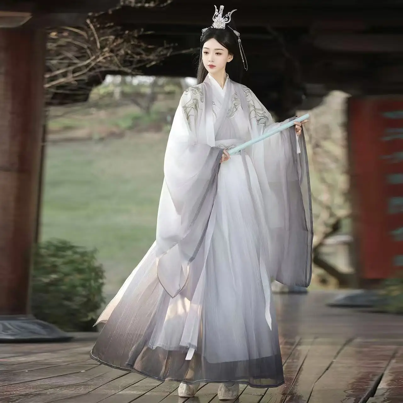 

Vintage White Hanfu Men Women Traditional Chinese Clothing Stage Large Sleeve Long Robe Ancient Embroidered Stage Dance Suit Han