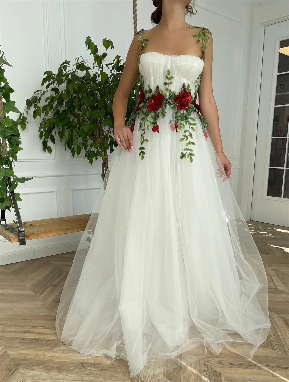 

Kyoto Customized Red 3D Flowers A-line Wedding Dress Leaf Straps Tulle vestidos de novia Elegant Floor-length Evening Dresses