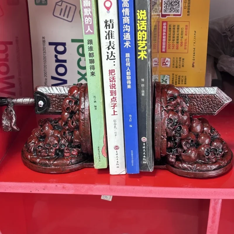 2pcs Ornament Book Stand Handmade Statue Resin Crafts Berserk Bookends Study Room Living Room Home Decor