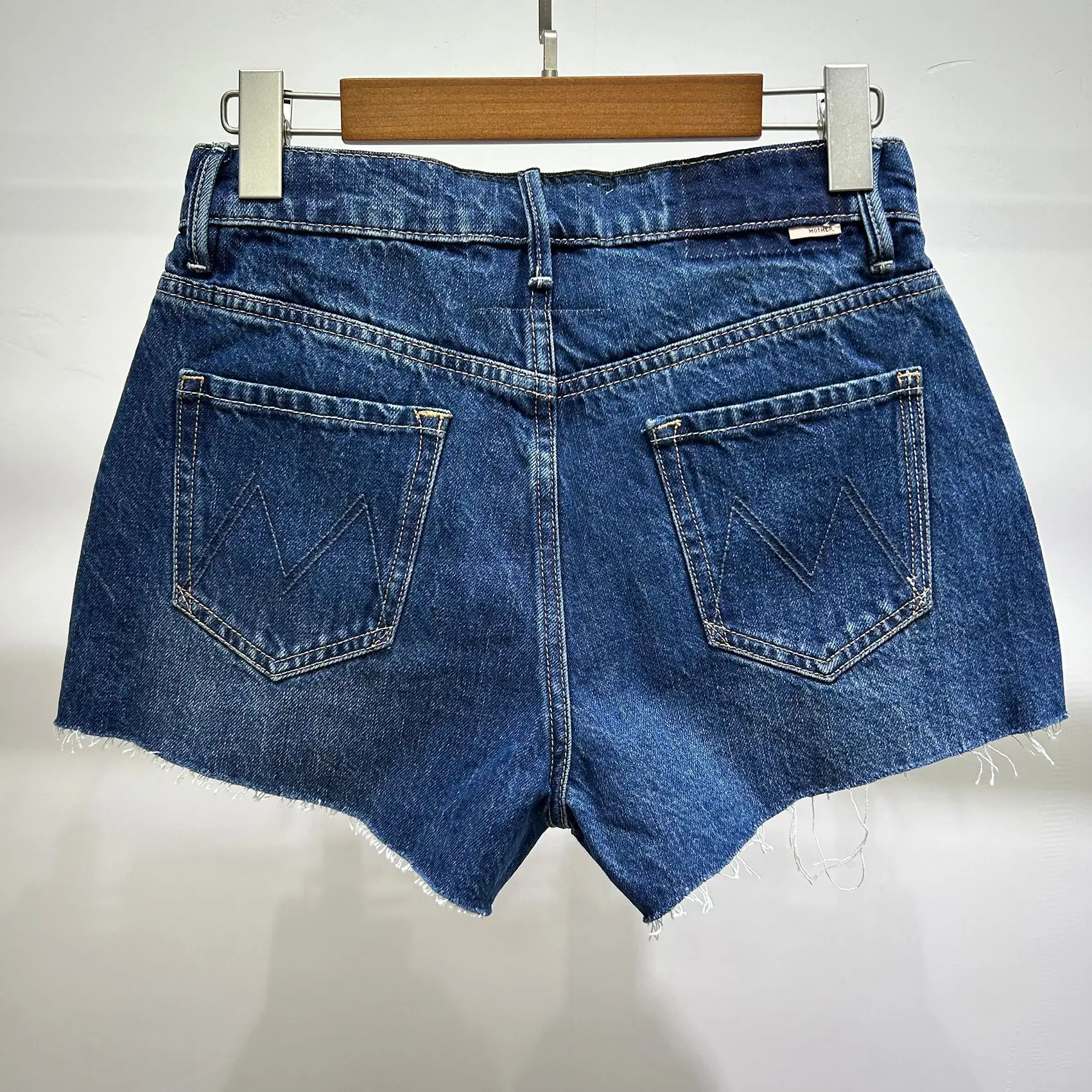 2024 Spring/Summer New High Waist Washed Blue Bearded Edge Denim Shorts for Women