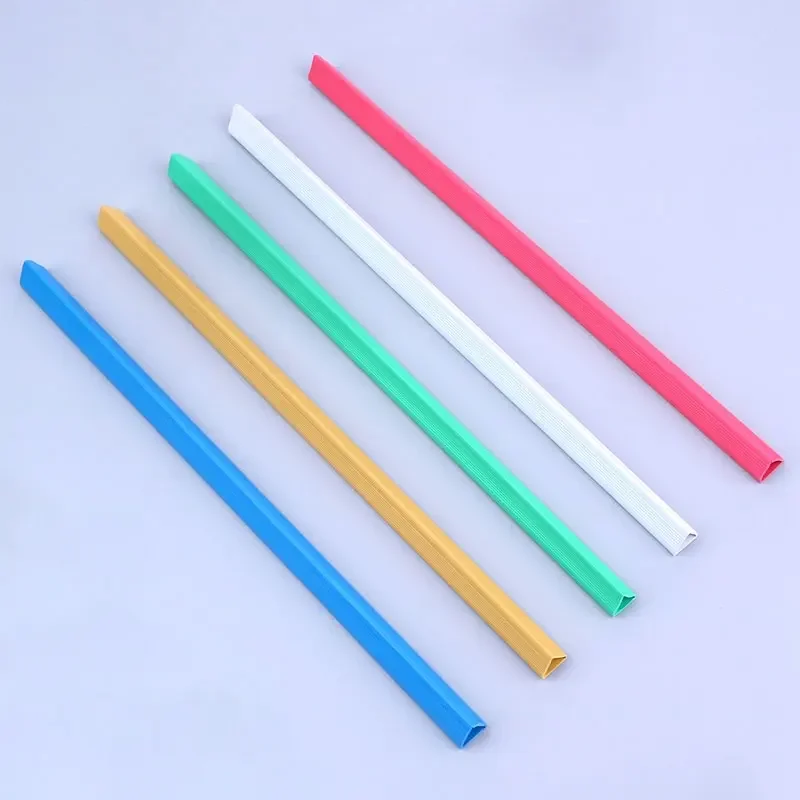 20 pz A4 Draw Rod Cartella Asta di Plastica Clip Cartella di Colore Carta di Prova Documento Asta Morsetto Cartella di File Organizzatore Raccoglitore Ufficio Scolastico