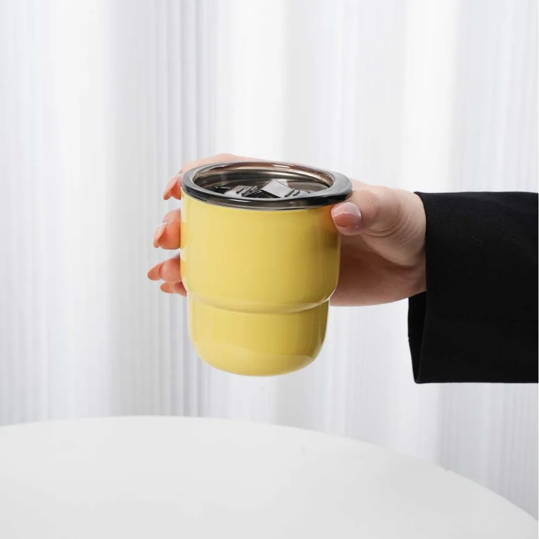 GlossyYellow
