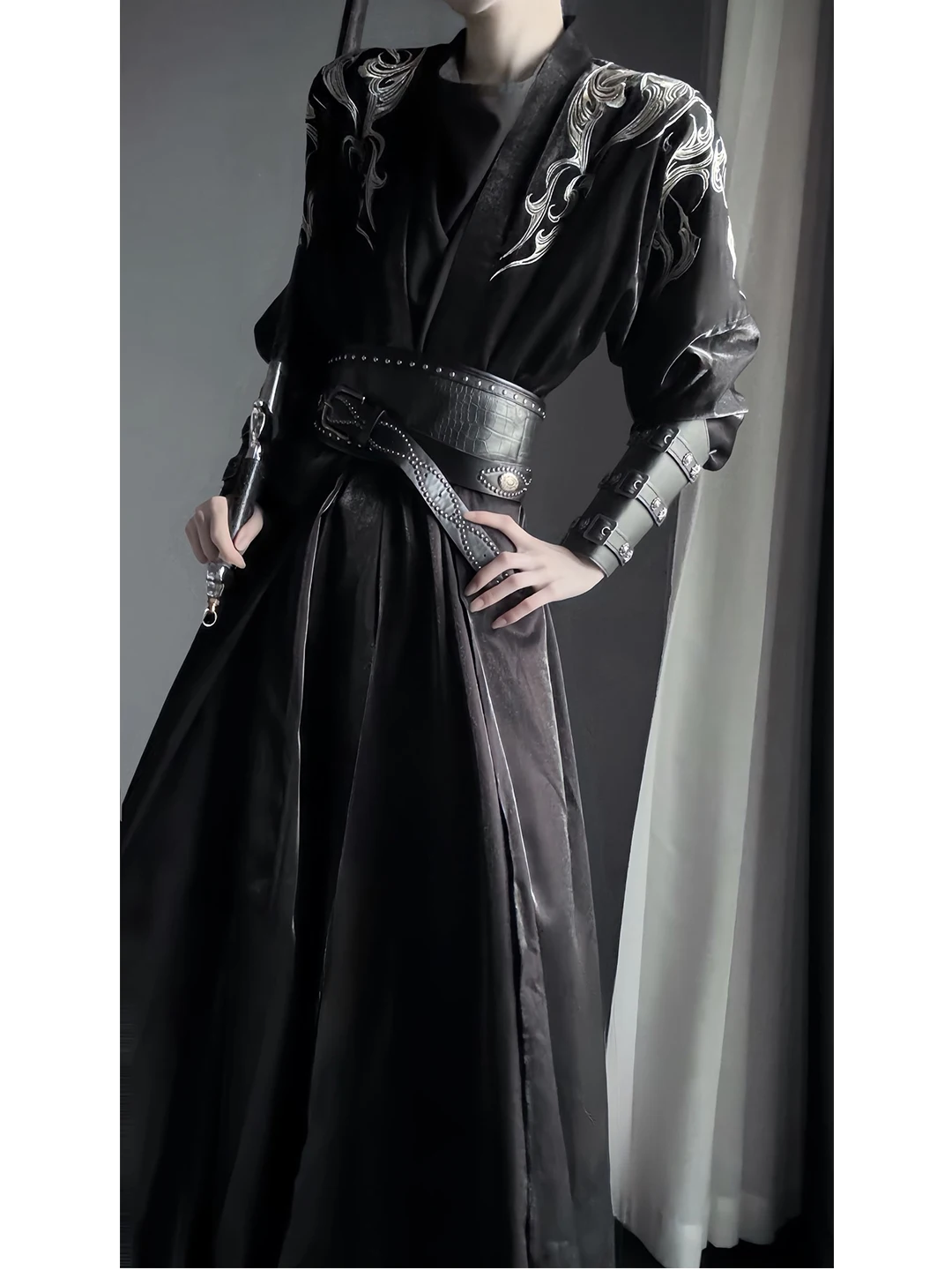 Versatile Black Martial Arts Cosplay Costume Set for Men And Women Suitable for All Seasons Traditional Chinese Hanfu Outfit