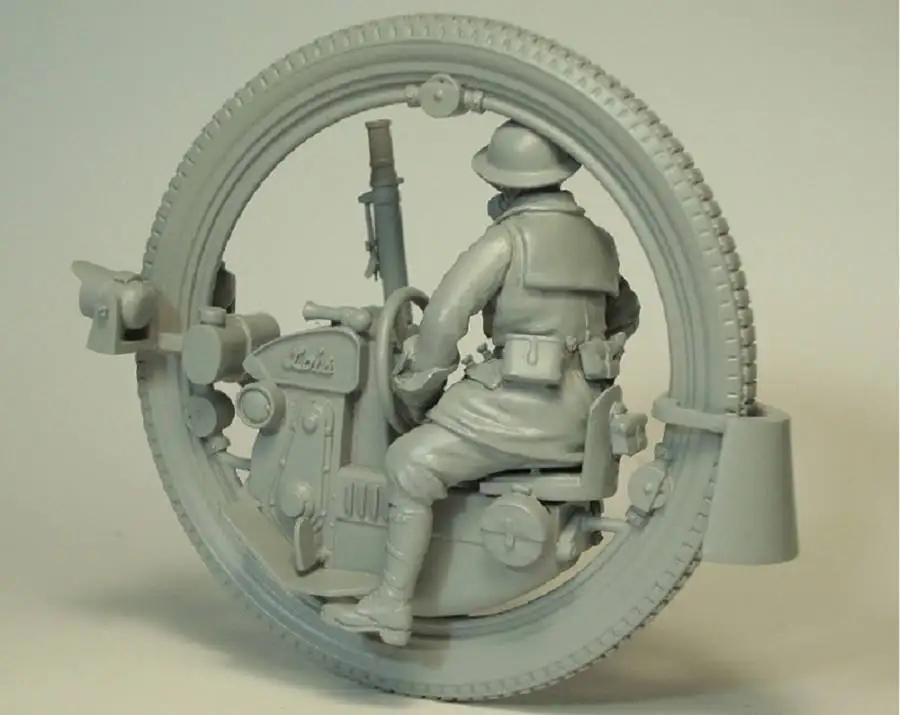 1/35 Die Casting Resin Figure Model Assembly Kit DIY Toy Resin Model Motorcycle Soldier Unpainted (Includes 7 Heads)