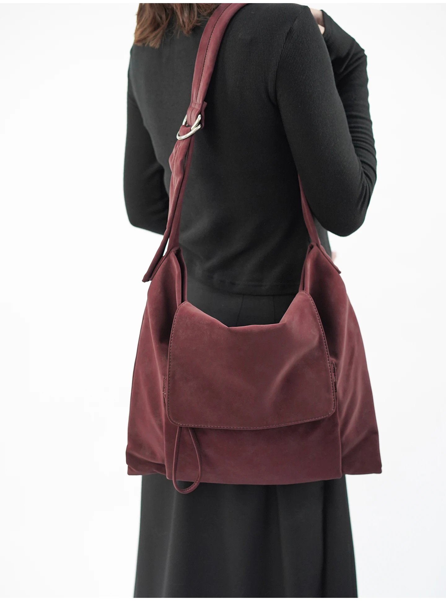 

Autumn / Winter Retro Fashion Faux Suede Frosted Suede Square Women Bag Large Capacity Flip Style Single Shoulder Crossbody Bags