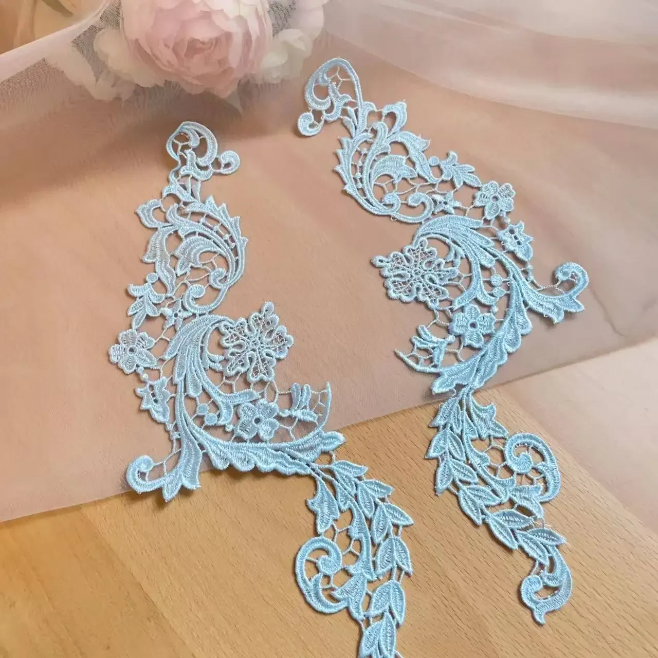 

10 Pieces Accessories Multi-color Water-soluble Lace Embroidery Patches, Handmade DIY Accessories for Wedding Dresses and Gowns