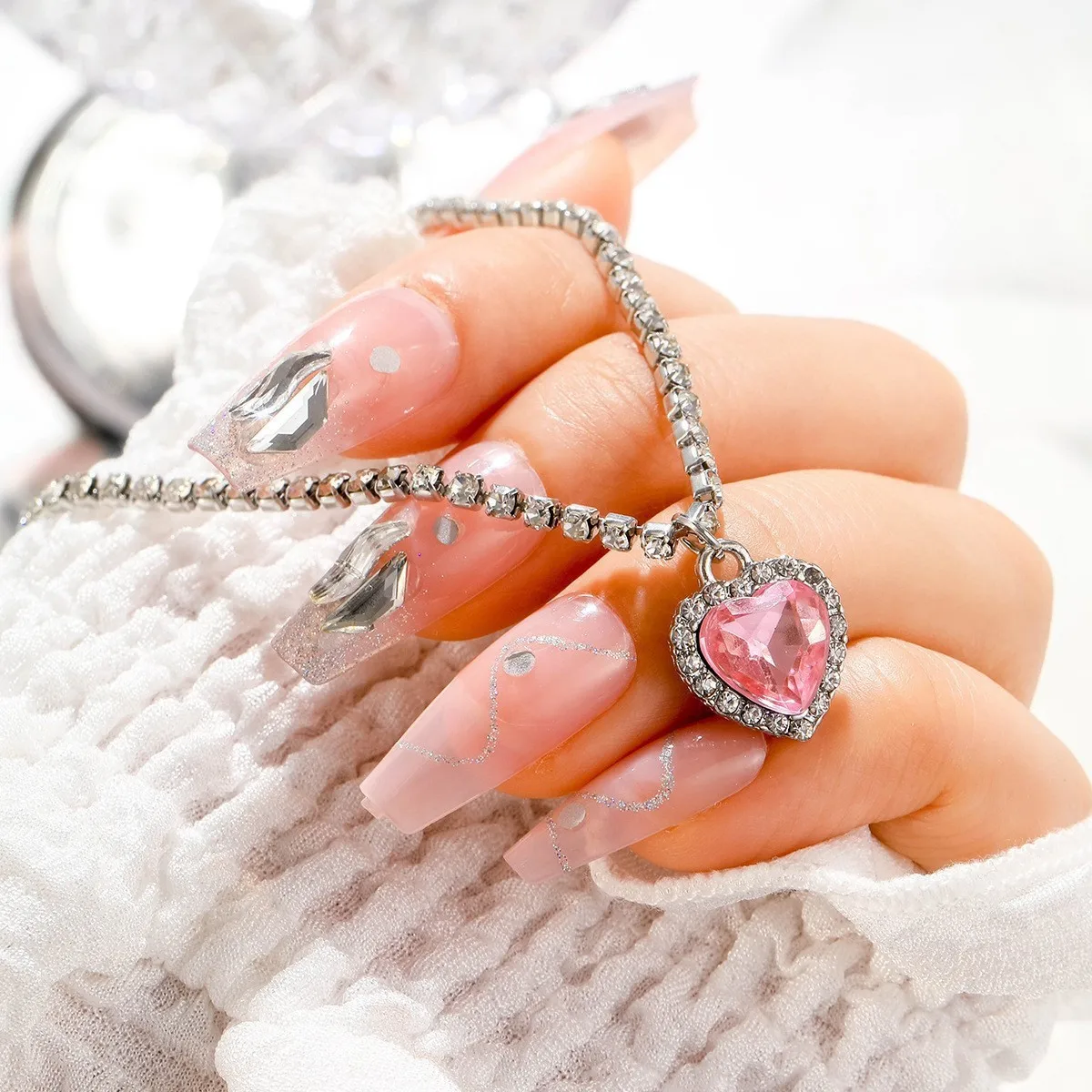 Korean Sparkling Pink Crystal Heart Pendant Necklace For Women Jewelry 2026 Trending New Fashion Silver Color Zircon Necklaces