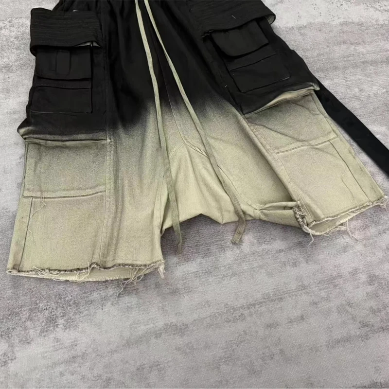 هاي ستريت الرجال السراويل أبيض وأسود التدرج تصميم السراويل للرجل أوينز الركبة طول الرباط ملابس للرجال