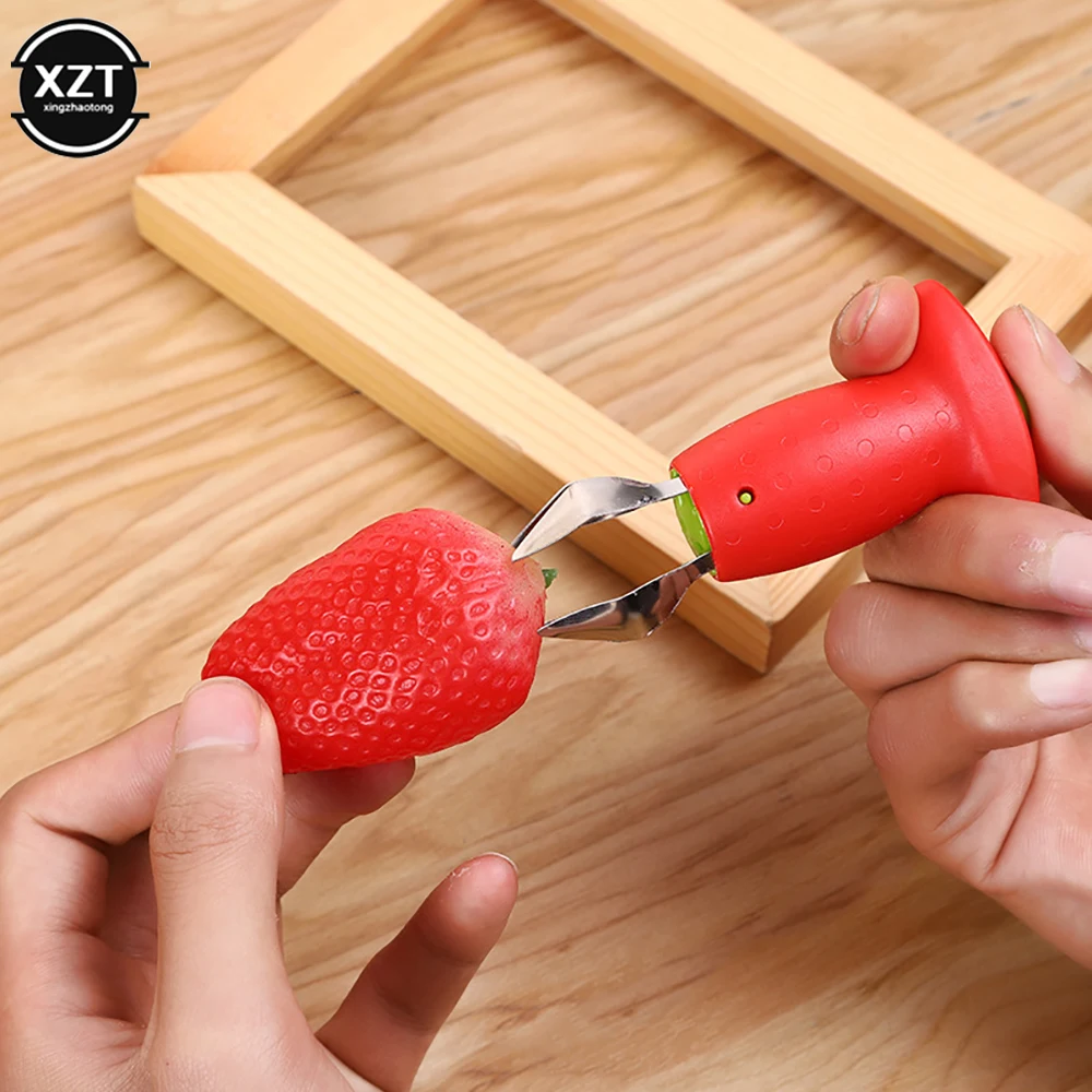 1pcs Strawberry Core Peeling Tool Metal Plastic Fruit Leaf Knife Stem Remover Gadget Salad Cake Make Kitchen Accessories