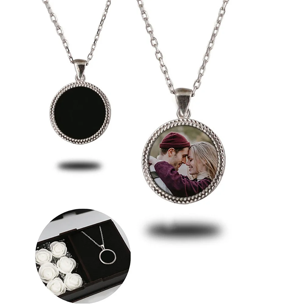 

DHQH Customized Photo Necklace Hidden Personalized Picture Hot Activation Magic Circular Necklace Christmas Commemorative Gift