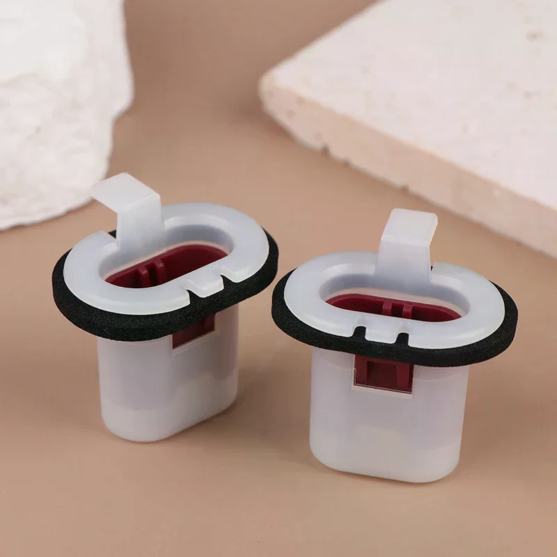 2Pcs Rear - Seat Buckle Retainer Clips For March Sylphy Sunny Livna Tiida 883042DX0A