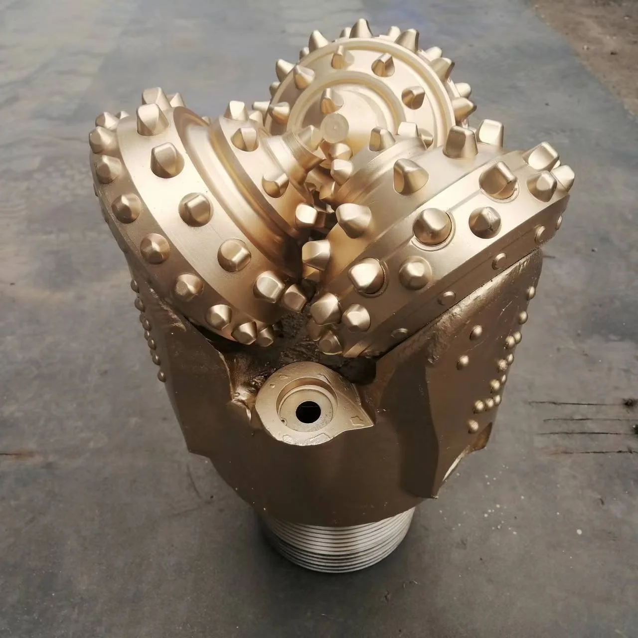 7'' IADC 637 Tricone Rock Drill Bit Rubber Sealed Bearing For Water Wells High Quality Rotary Drilling API