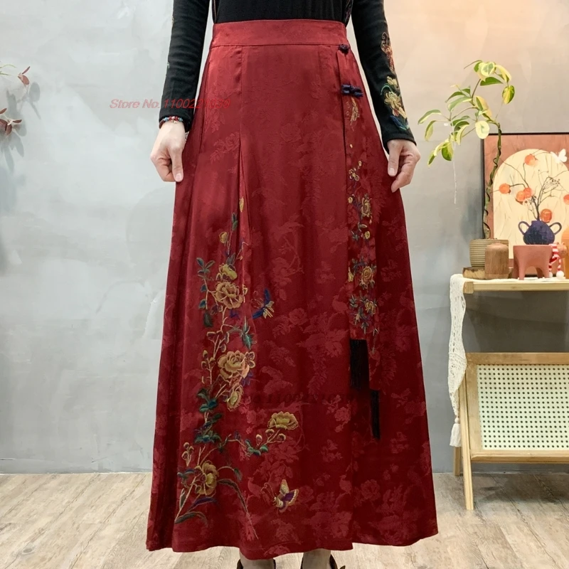 

Китайская винтажная юбка 2025 года, атласная жаккардовая народная юбка с национальной цветочной вышивкой, восточная традиционная юбка трапециевидной формы с конским лицом