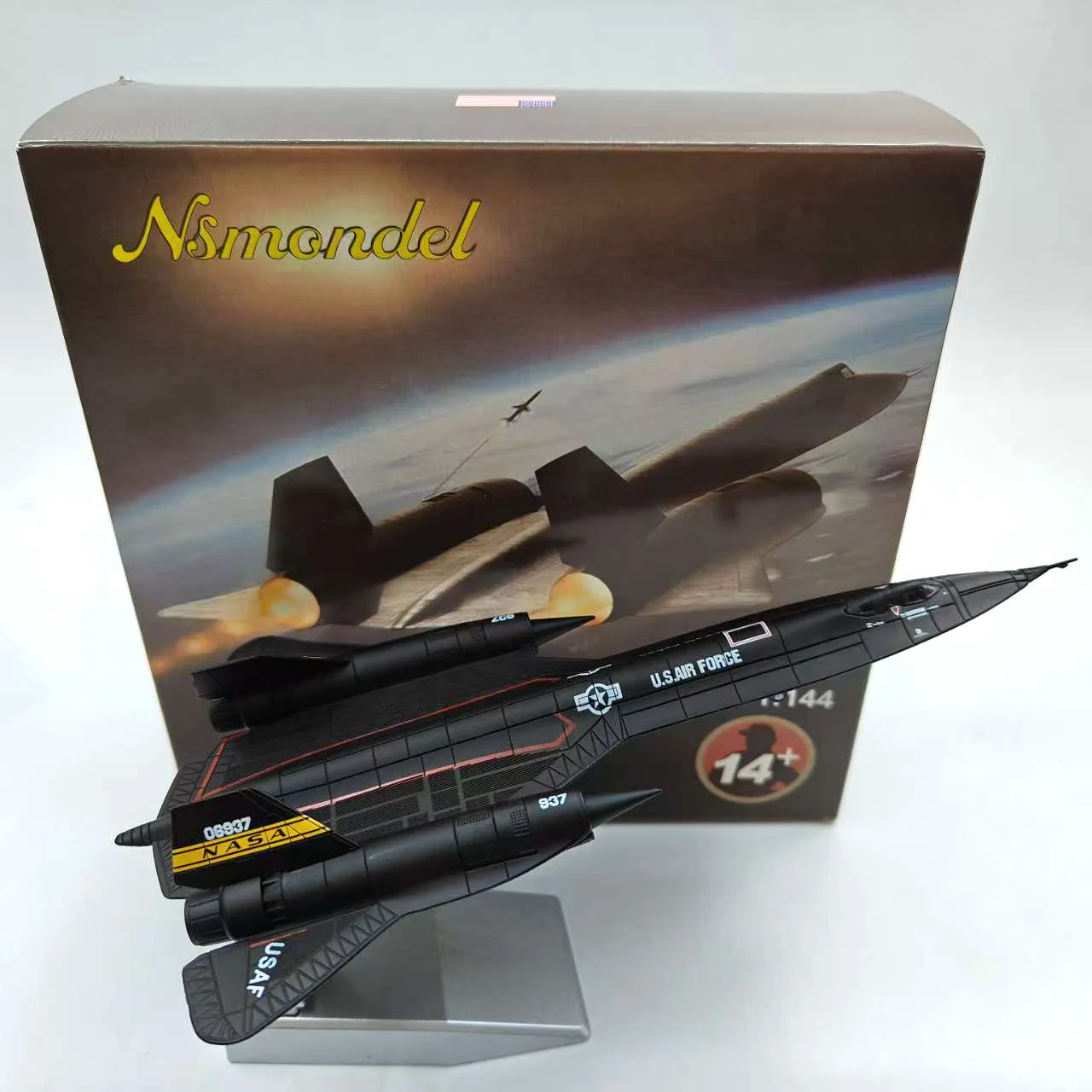 

Литой под давлением масштаб 1:144, ВВС США SR-71, Blackbird, модель самолета из сплава, коллекционная игрушка, подарок, сувенирный дисплей