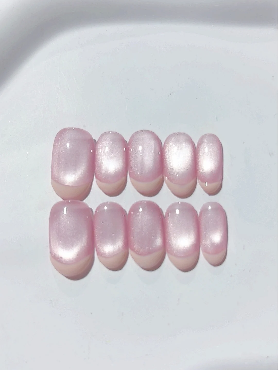 

French Pink Cat Eye Oval Fashion Manicure (B133)